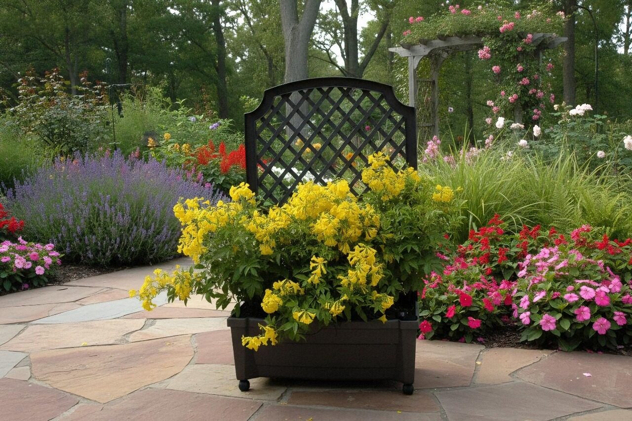Exaco Calypso Planter with Trellis
