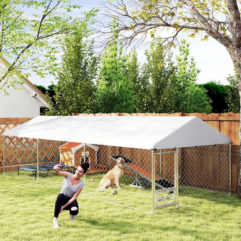 PawHut 20 x 7 1/2 Foot Covered Locking Single Room Outdoor Dog Kennel