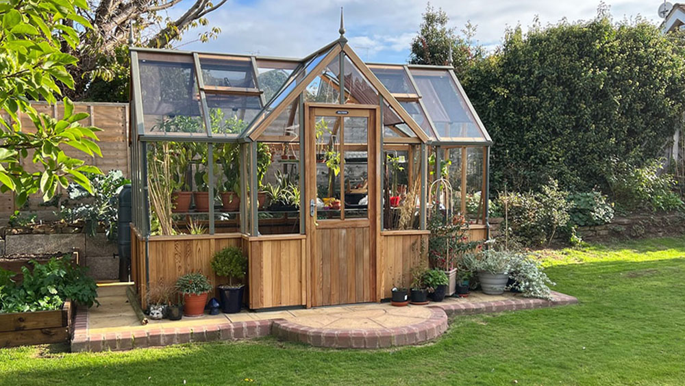 Alton Durham T-Shaped Half-Boarded Cedar Greenhouse