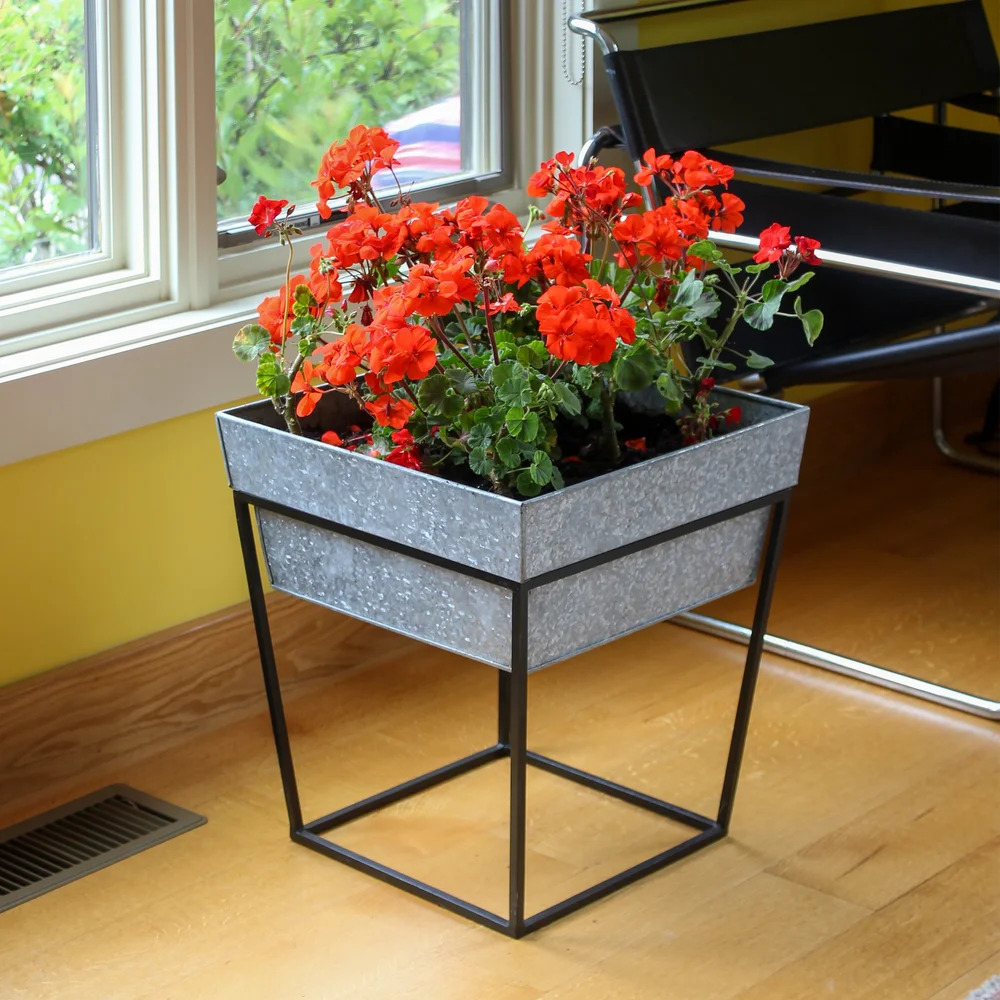 Achla 15 Inch Tall Arne Stand