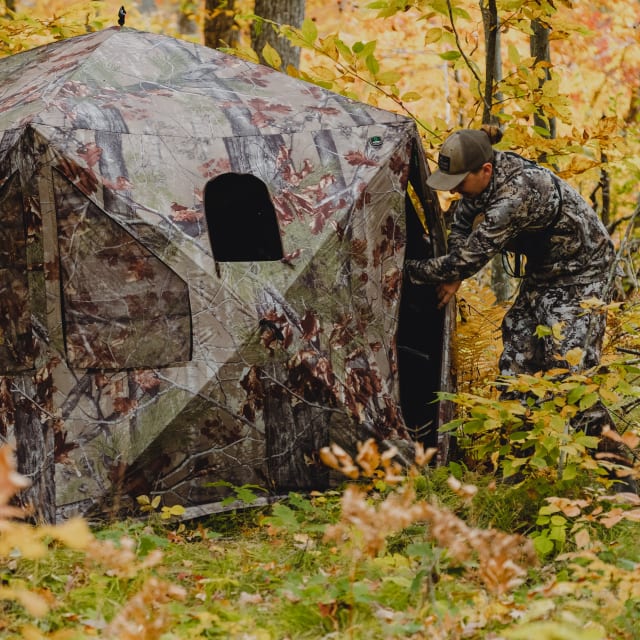 Barronett Blinds 89 x 92 Inch 5-Sided Pentagon Blind