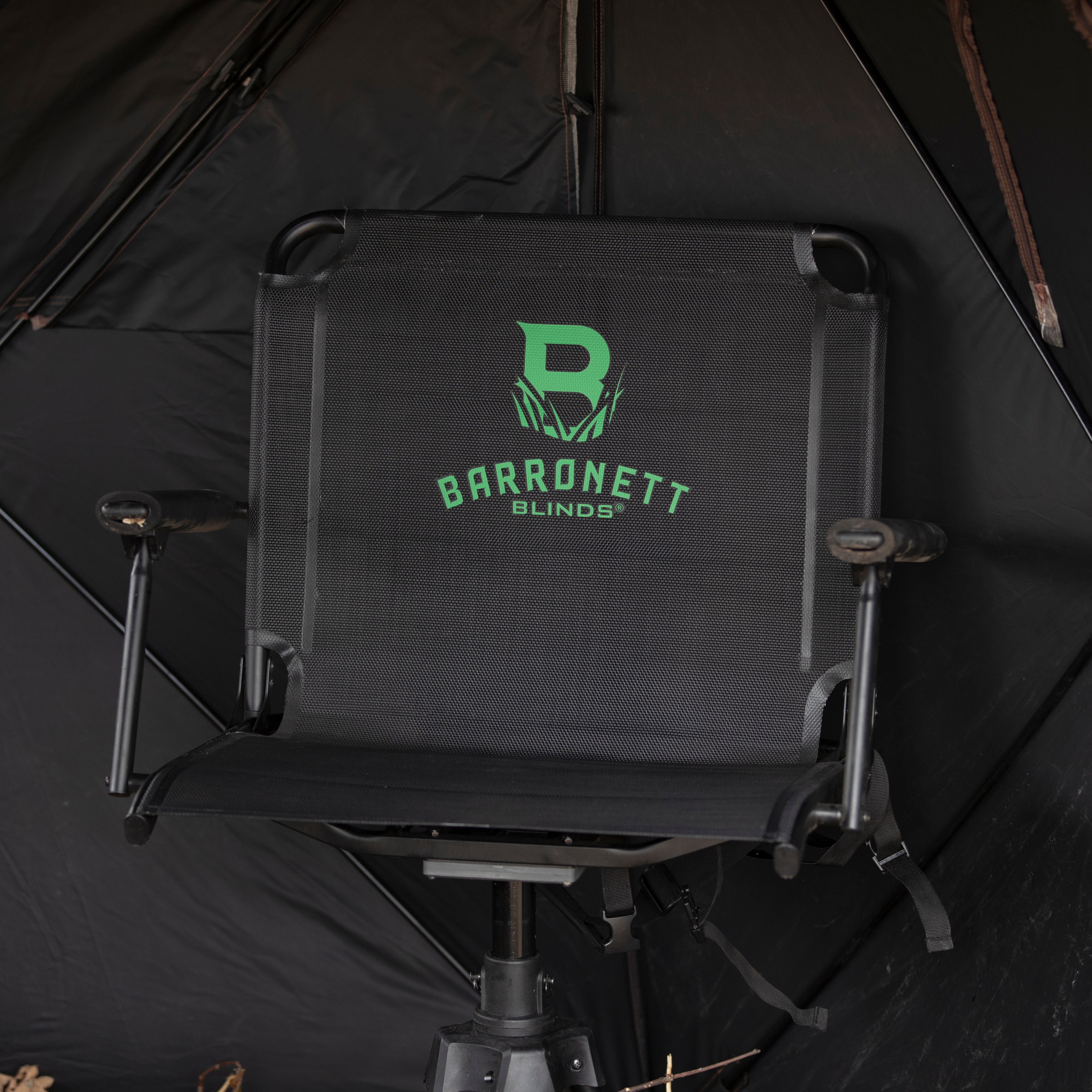 Barronett Blinds 22 Inch Black 360 Deluxe Chair